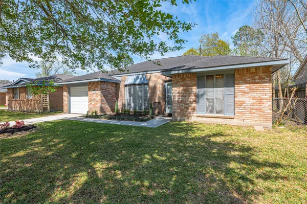 $1,950 | 503 Bellmar Lane, Friendswood, TX 77546