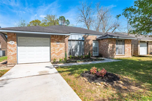 $1,950 | 503 Bellmar Lane, Friendswood, TX 77546