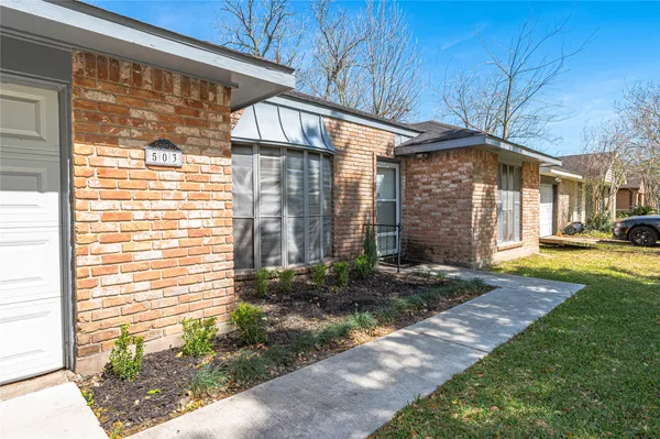 $1,950 | 503 Bellmar Lane, Friendswood, TX 77546