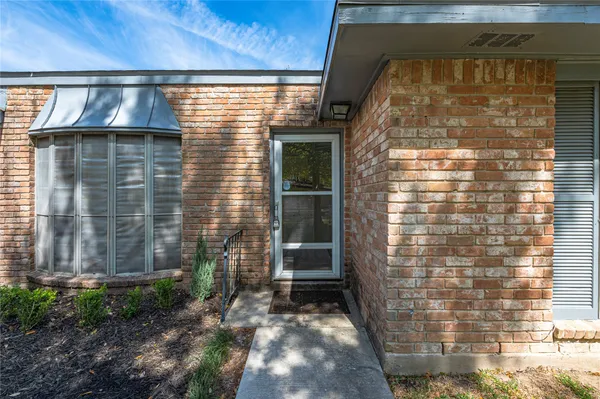 $1,950 | 503 Bellmar Lane, Friendswood, TX 77546