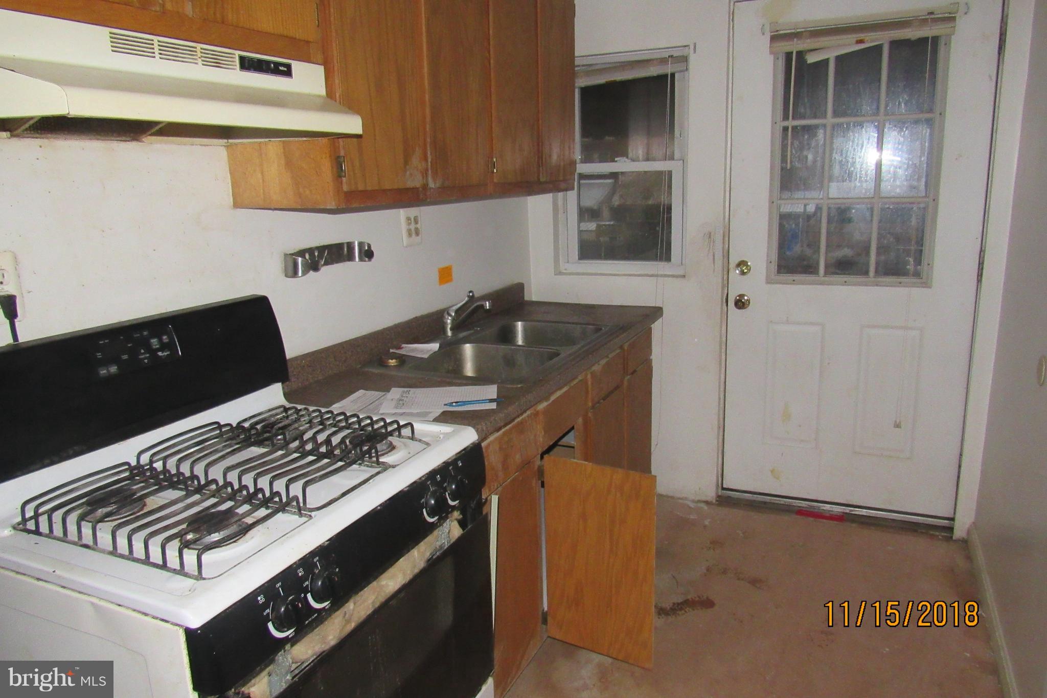 232 West Edgevale Road Brooklyn Park, MD 21225 - Photo 4 of 15