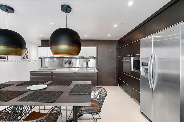 $3,500 | 6000 Collins Avenue, Unit 527, Miami Beach, FL 33140