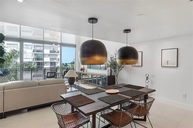 $3,500 | 6000 Collins Avenue, Unit 527, Miami Beach, FL 33140