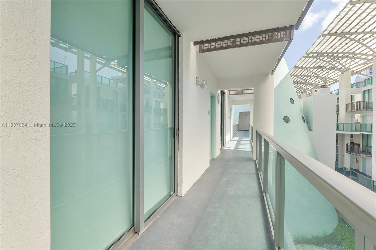 6000 Collins Avenue, Unit 527 Miami Beach, FL 33140 - Photo 3 of 39