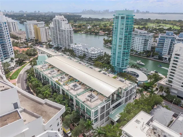 $3,500 | 6000 Collins Avenue, Unit 527, Miami Beach, FL 33140