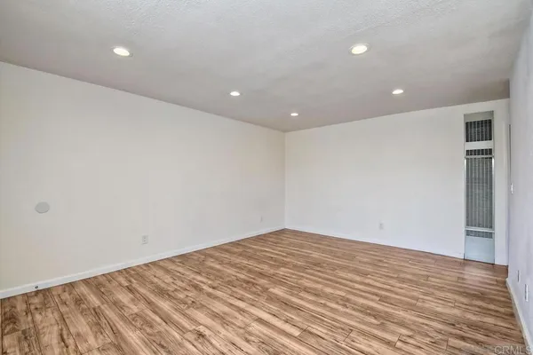 $299,000 | 540 Oakdale Lane, Unit A, El Cajon, CA 92021