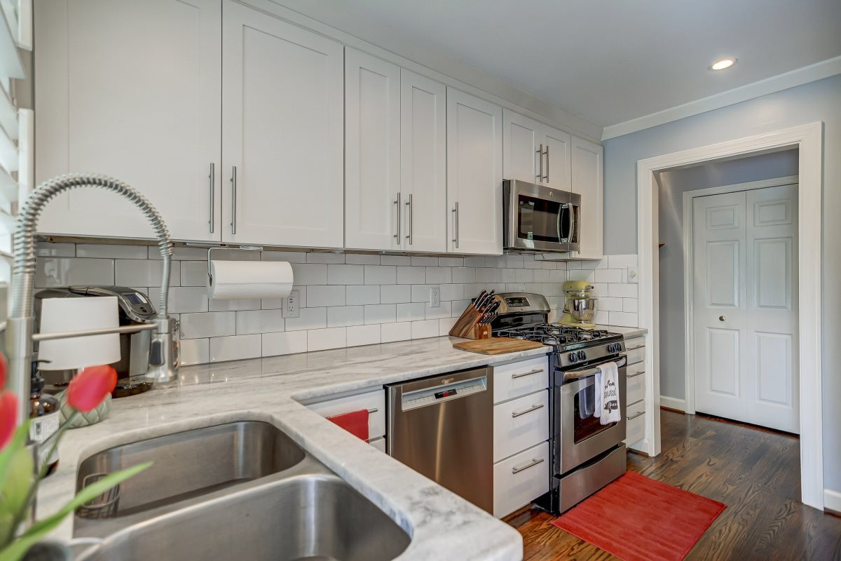 915 Mills Street Raleigh, NC 27608 - Photo 10 of 26 Photo 10