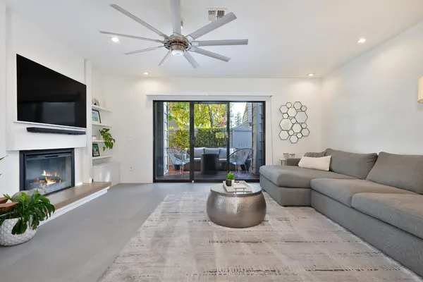 $435,000 | 2840 Sherwood Avenue, Unit A, Modesto, CA 95350