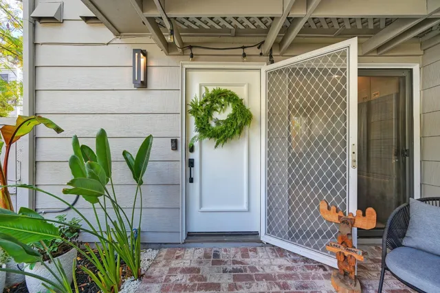 $465,000 | 2840 Sherwood Avenue, Unit A, Modesto, CA 95350