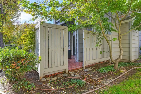 $435,000 | 2840 Sherwood Avenue, Unit A, Modesto, CA 95350