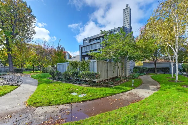 $465,000 | 2840 Sherwood Avenue, Unit A, Modesto, CA 95350