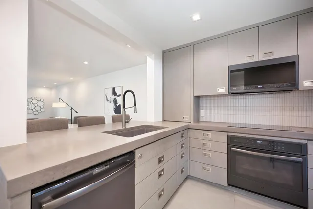 $465,000 | 2840 Sherwood Avenue, Unit A, Modesto, CA 95350