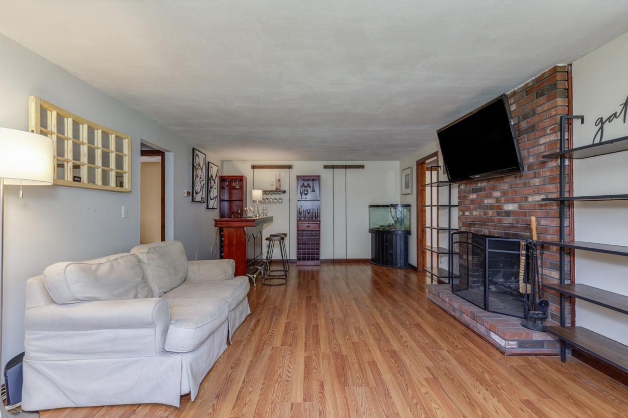 17 Reeds Ferry Way Merrimack, NH 03054 - Photo 10 of 60 Gallery Image 10
