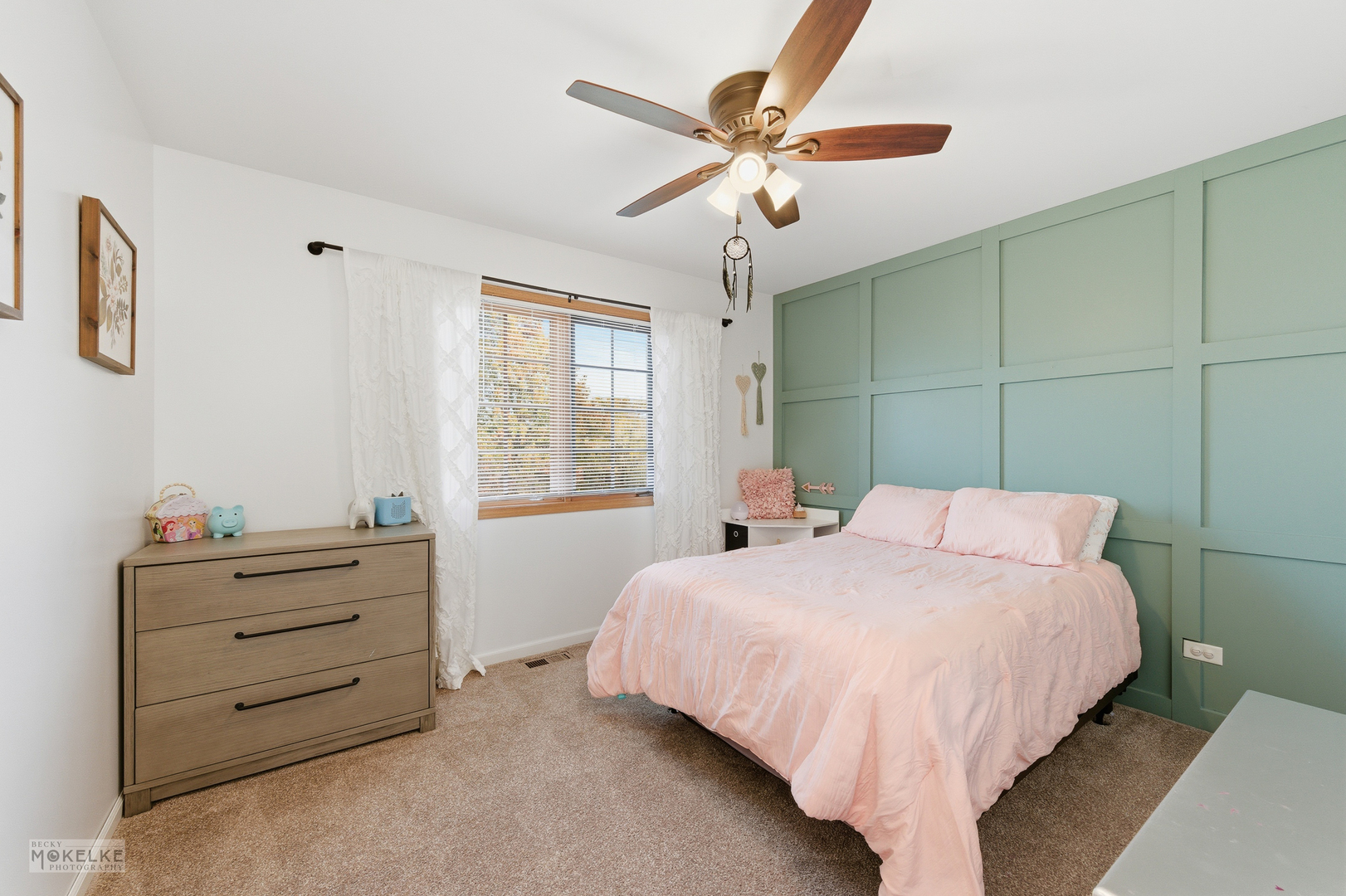 814 Edgewater Drive Minooka, IL 60447 - Photo 30 of 46 a bedroom with a bed and a dresser