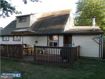 52 Middle Road Levittown, PA 19056 - Photo 2 of 12 Gallery Image 2