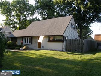52 Middle Road Levittown, PA 19056 - Photo 11 of 12 Gallery Image 11
