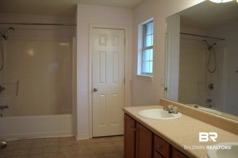 336 Collinwood Loop Foley, AL 36535 - Photo 9 of 22 Master Bath