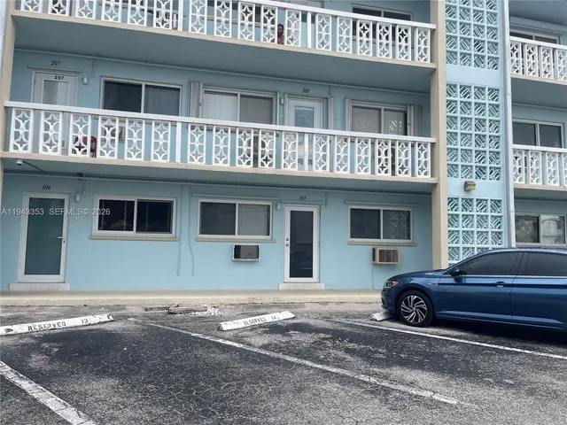 $2,100 | 455 Golden Isles Drive, Unit 107, Hallandale Beach, FL 33009