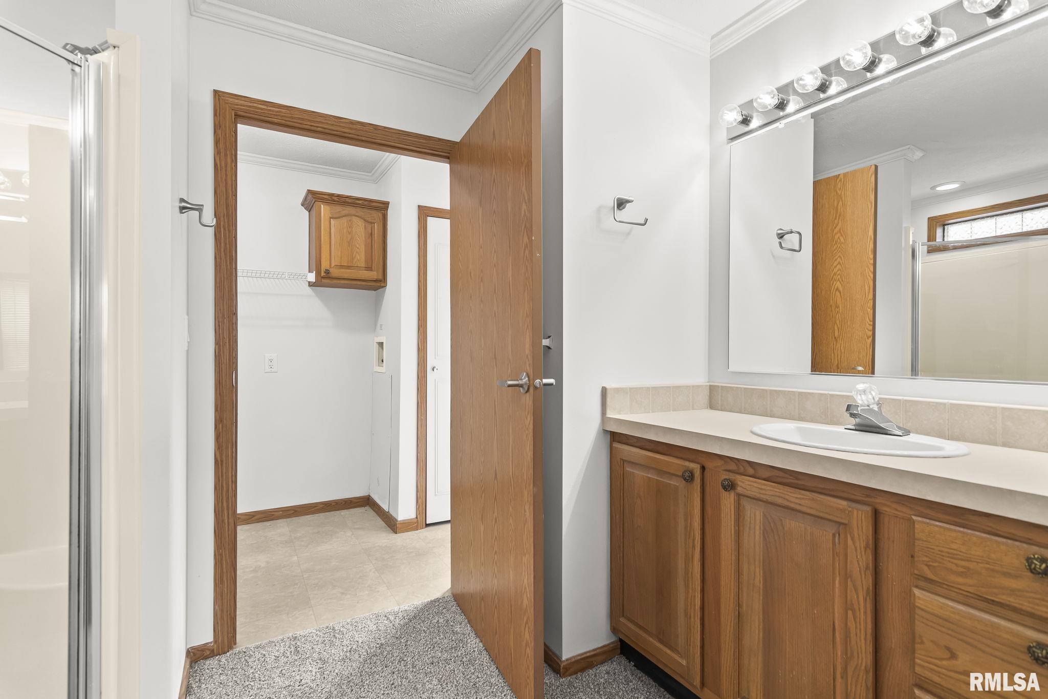 420 South 7th Street Girard, IL 62640 - Photo 16 of 39