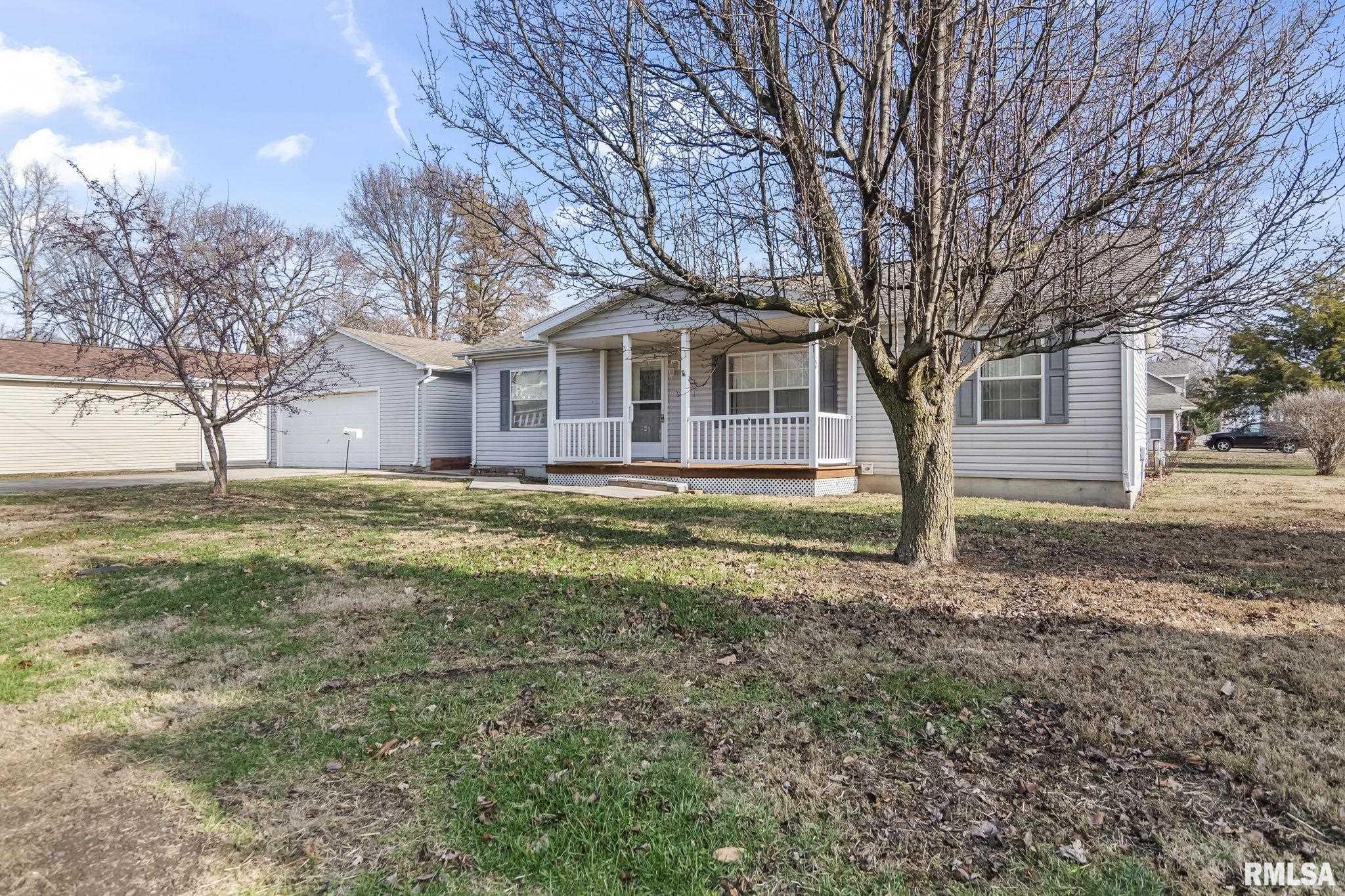 420 South 7th Street Girard, IL 62640 - Photo 3 of 39