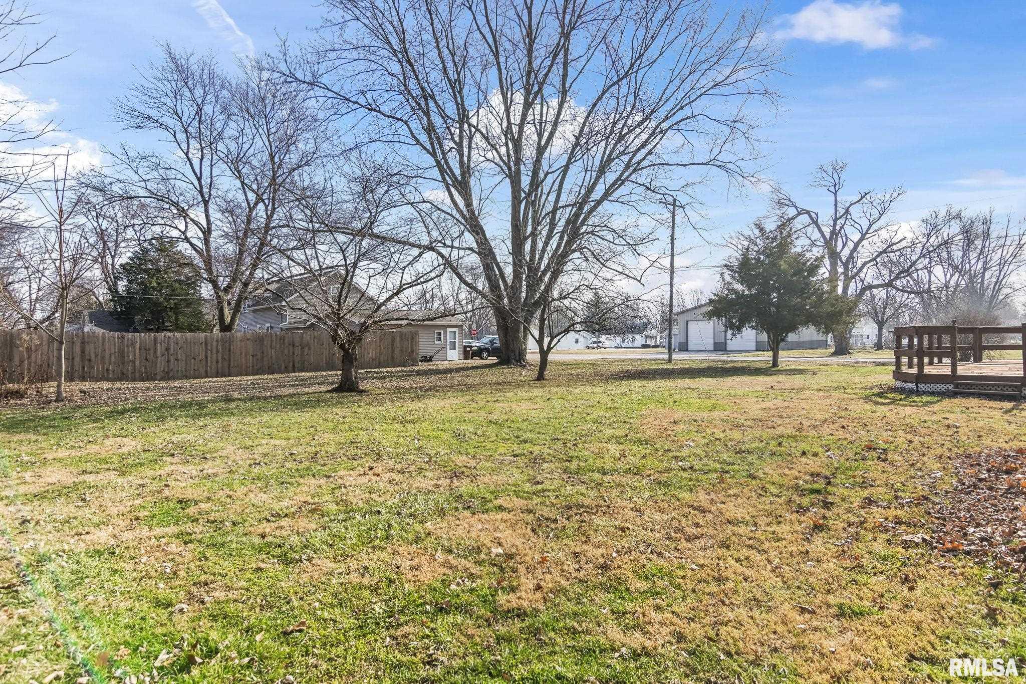 420 South 7th Street Girard, IL 62640 - Photo 35 of 39