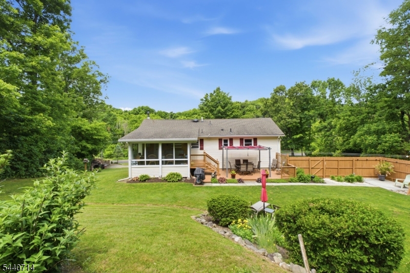 83 Layton Road Wantage, NJ 07461 - Photo 22 of 31