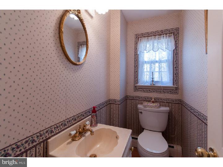 471 Hillendale Road Media, PA 19063 - Photo 17 of 25 Bathroom