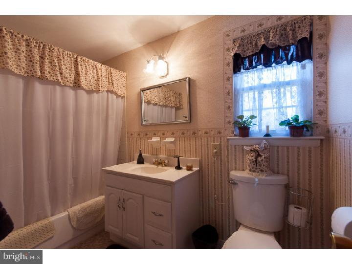 471 Hillendale Road Media, PA 19063 - Photo 21 of 25 Bathroom