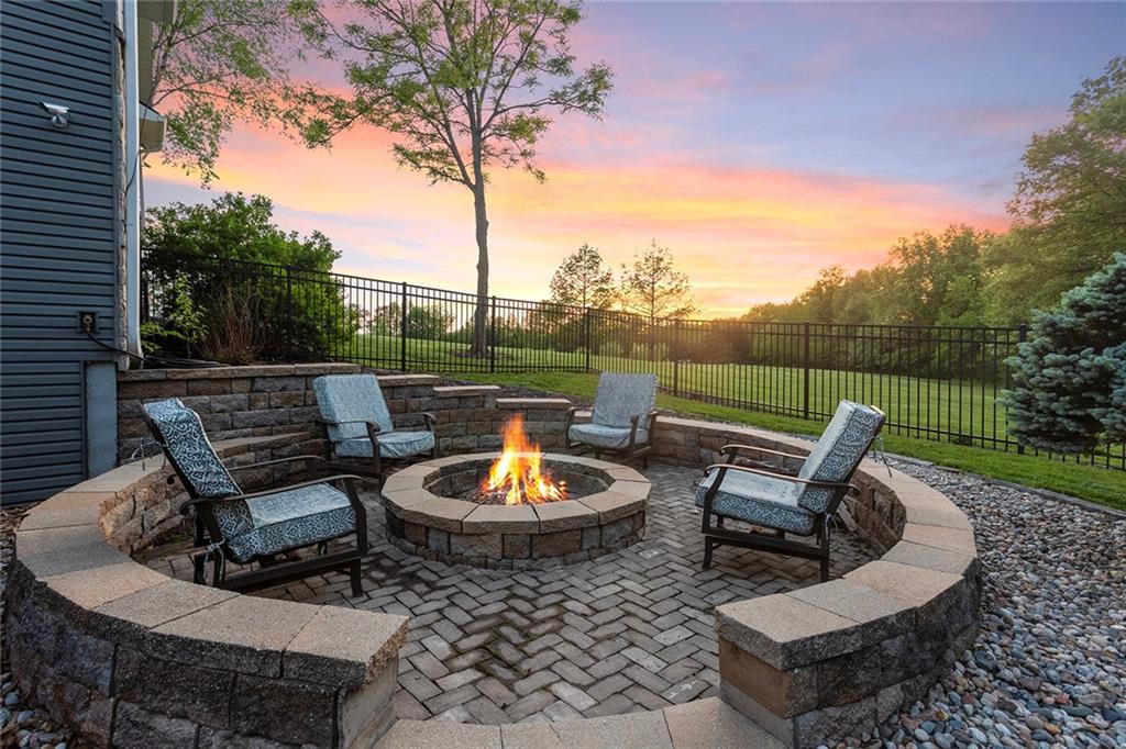 8611 South Stillhouse Road Oak Grove, MO 64075 - Photo 4 of 92 Gallery Image 4