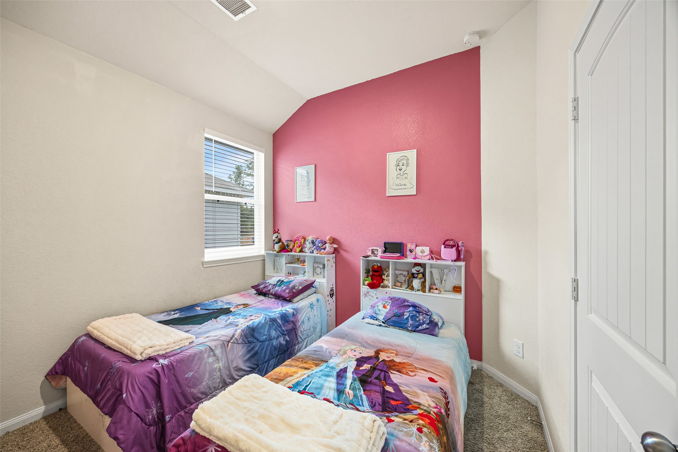 156 County Road Cleveland, TX 77327 - Photo 7 of 26 a kids room with toys