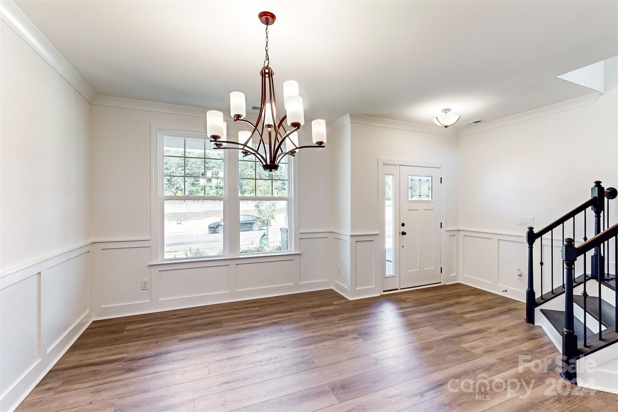 11128 Lochmere Road Charlotte, NC 28278 - Photo 3 of 20 Gallery Image 3