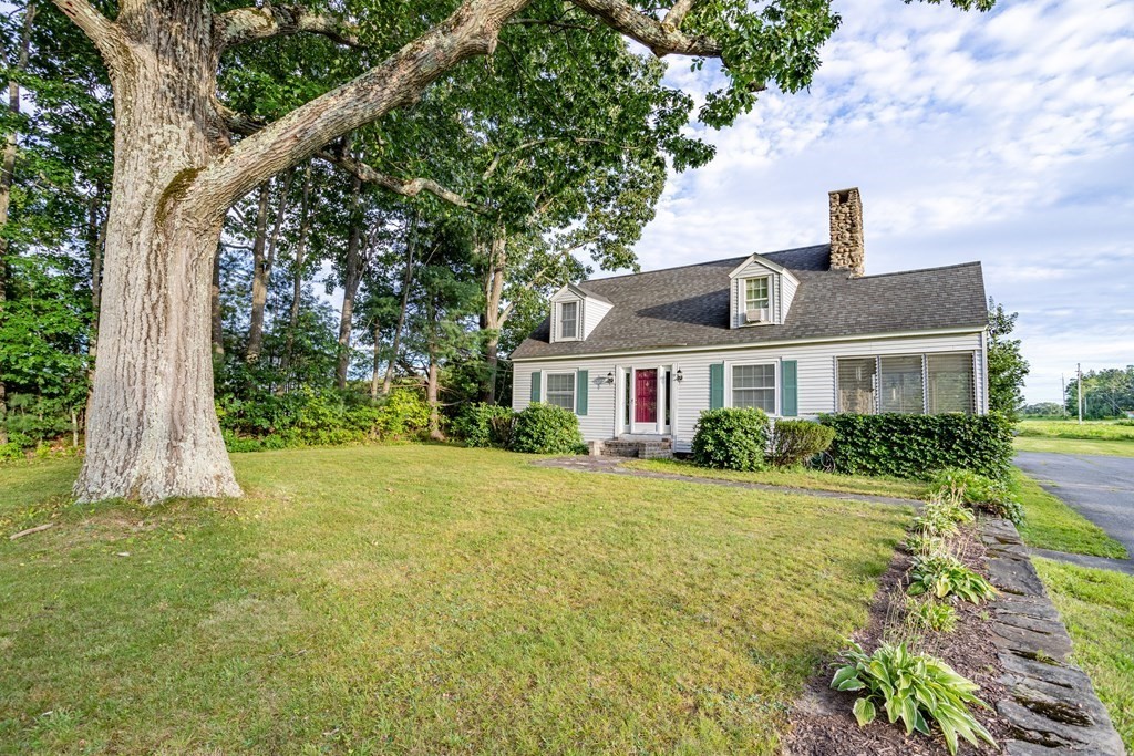 729 Northfield Road Lunenburg, MA 01462 - Photo 3 of 42 Gallery Image 3