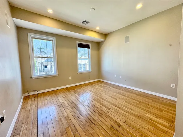 $3,000 | 22 Elmore Street, Unit 3, Boston, MA 02119