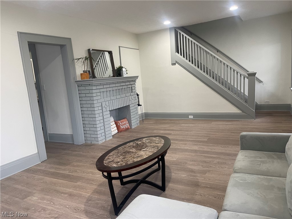 885 Woodview Road Cleveland, OH 44121 - Photo 9 of 29