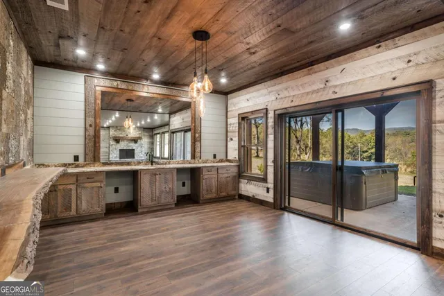 $1,399,000 | 7590 Mobile Road, Blue Ridge, GA 30513