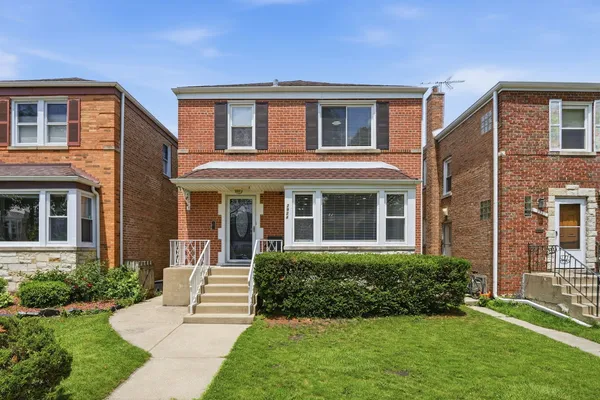 $699,000 | 2924 West Jerome Street, Chicago, IL 60645