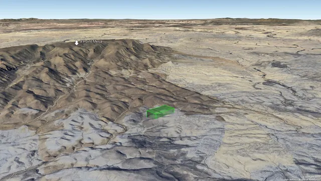 a picture of a field