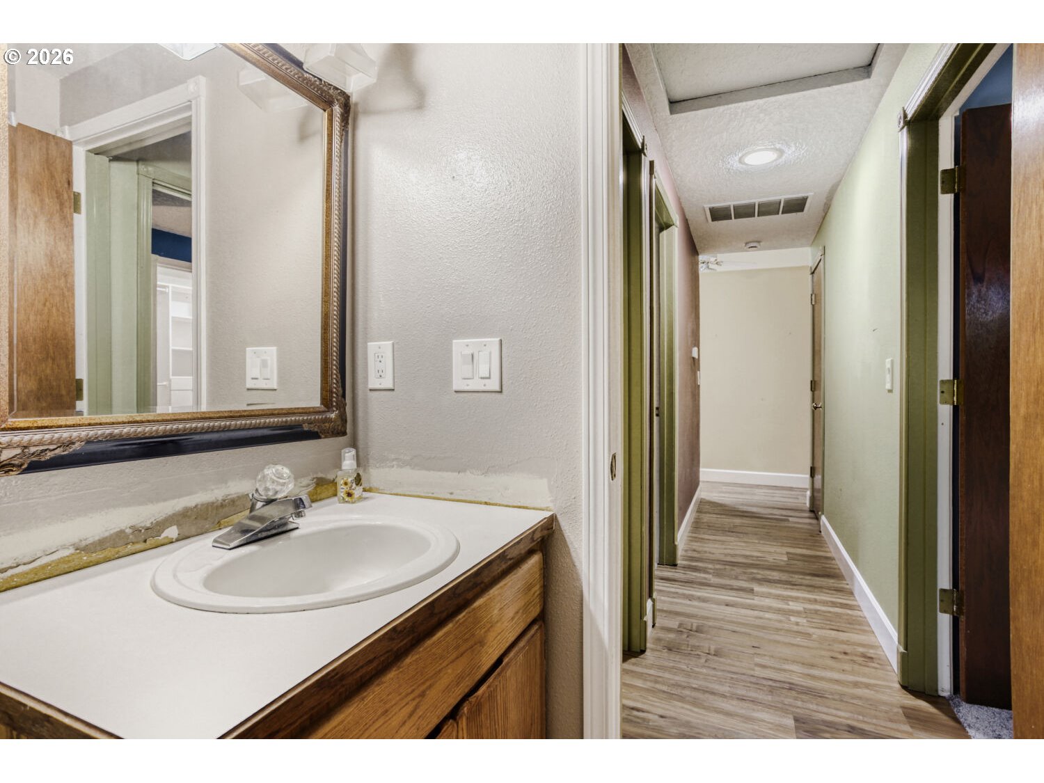 16474 Southwest 104th Avenue Portland, OR 97224 - Photo 20 of 28 Bathroom