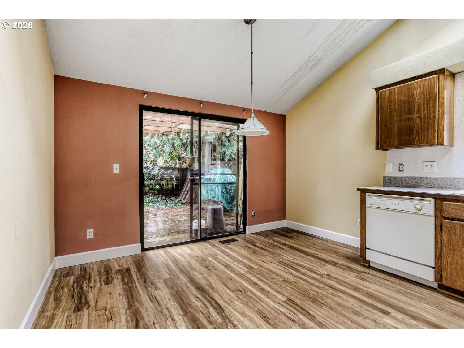 16474 Southwest 104th Avenue Portland, OR 97224 - Photo 7 of 28 Dining Room