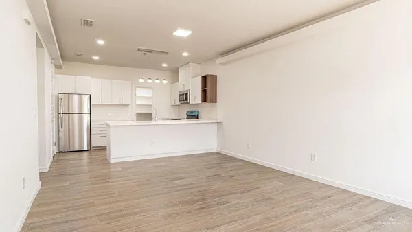 $1,150 | 901 East Yuma Avenue, McAllen, TX 78503