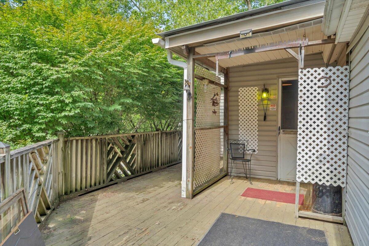 6624 Franklin Road Boones Mill, VA 24065 - Photo 29 of 57 29-MIB04816