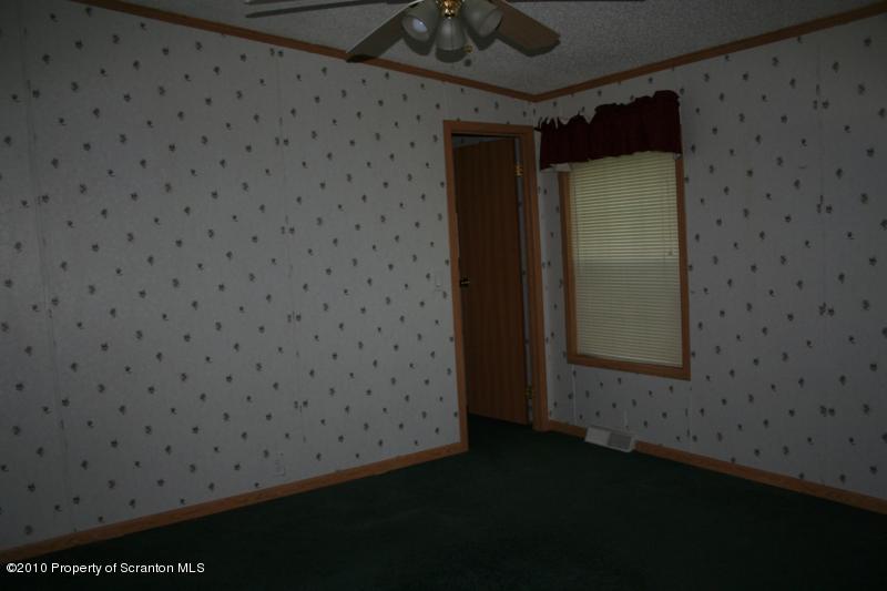 351 R Casterline Road Dallas, PA 18612 - Photo 7 of 13 a view of a hallway