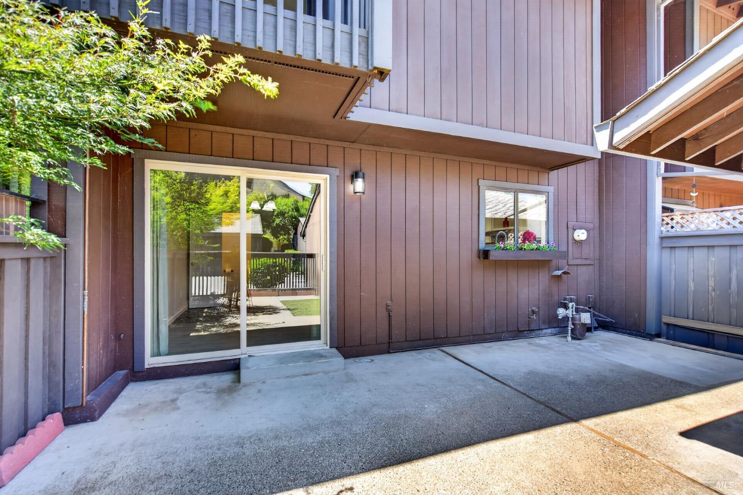 218 Los Alamos Road Santa Rosa, CA 95409 - Photo 36 of 48