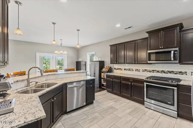 $849,000 | 26 Bethesda Place, Piney Flats, TN 37686