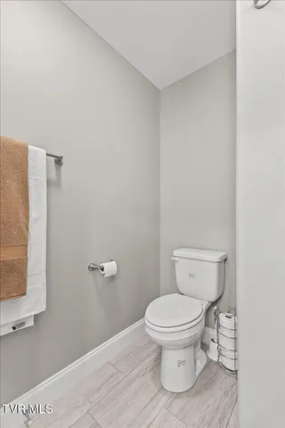 $849,000 | 26 Bethesda Place, Piney Flats, TN 37686