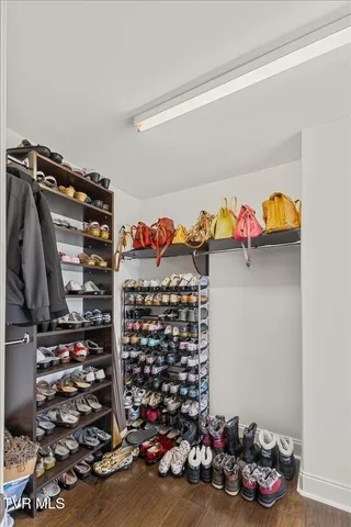 $849,000 | 26 Bethesda Place, Piney Flats, TN 37686