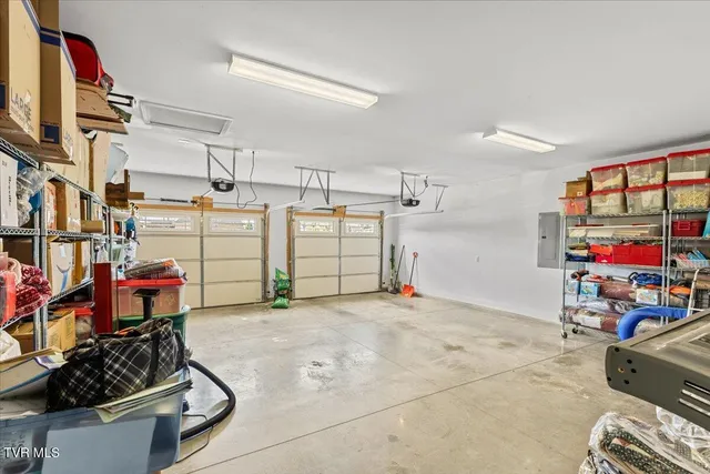 $849,000 | 26 Bethesda Place, Piney Flats, TN 37686