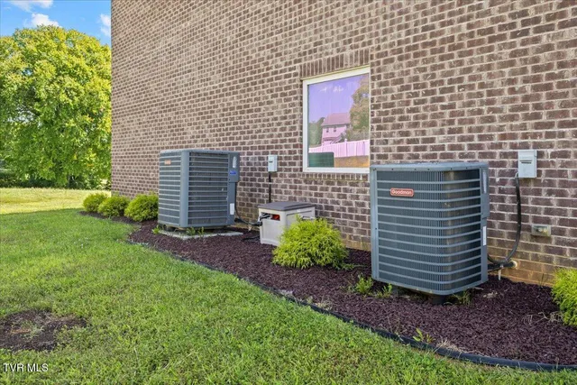 $849,000 | 26 Bethesda Place, Piney Flats, TN 37686