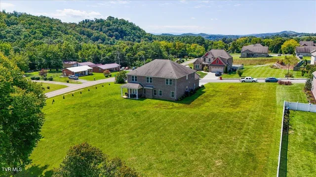 $849,000 | 26 Bethesda Place, Piney Flats, TN 37686