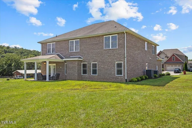 $849,000 | 26 Bethesda Place, Piney Flats, TN 37686